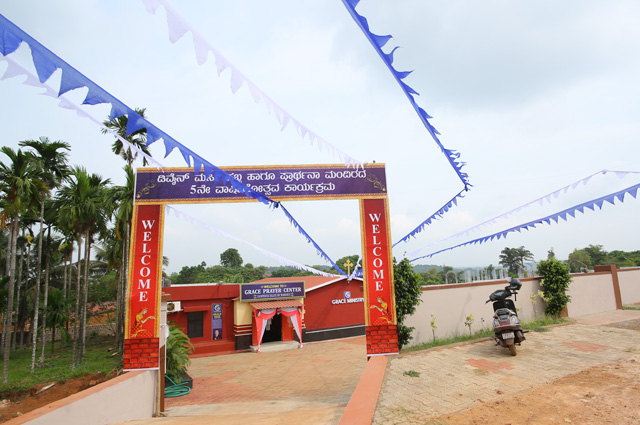 Grace Ministry Celebrated the Feast of Divine Mercy 2018 along with the 5th Anniversary of Prayer Center with grandeur in Mangalore here on April 6, 2018. 